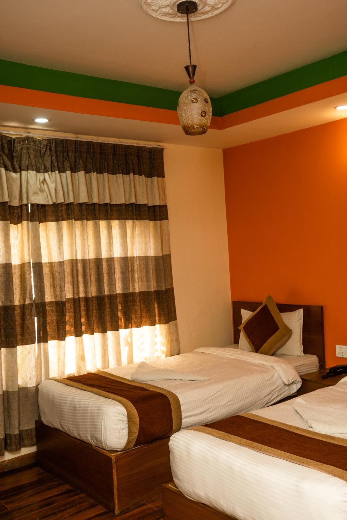Kathmandu Peace Hotel Экстерьер фото